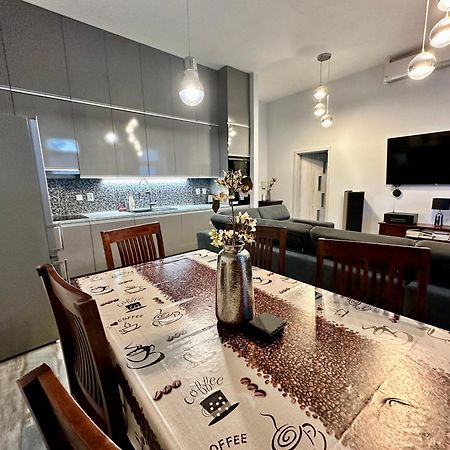Royal City Centre Apartment Попрад Екстер'єр фото