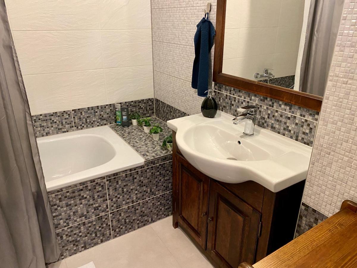 Royal City Centre Apartment Попрад Екстер'єр фото
