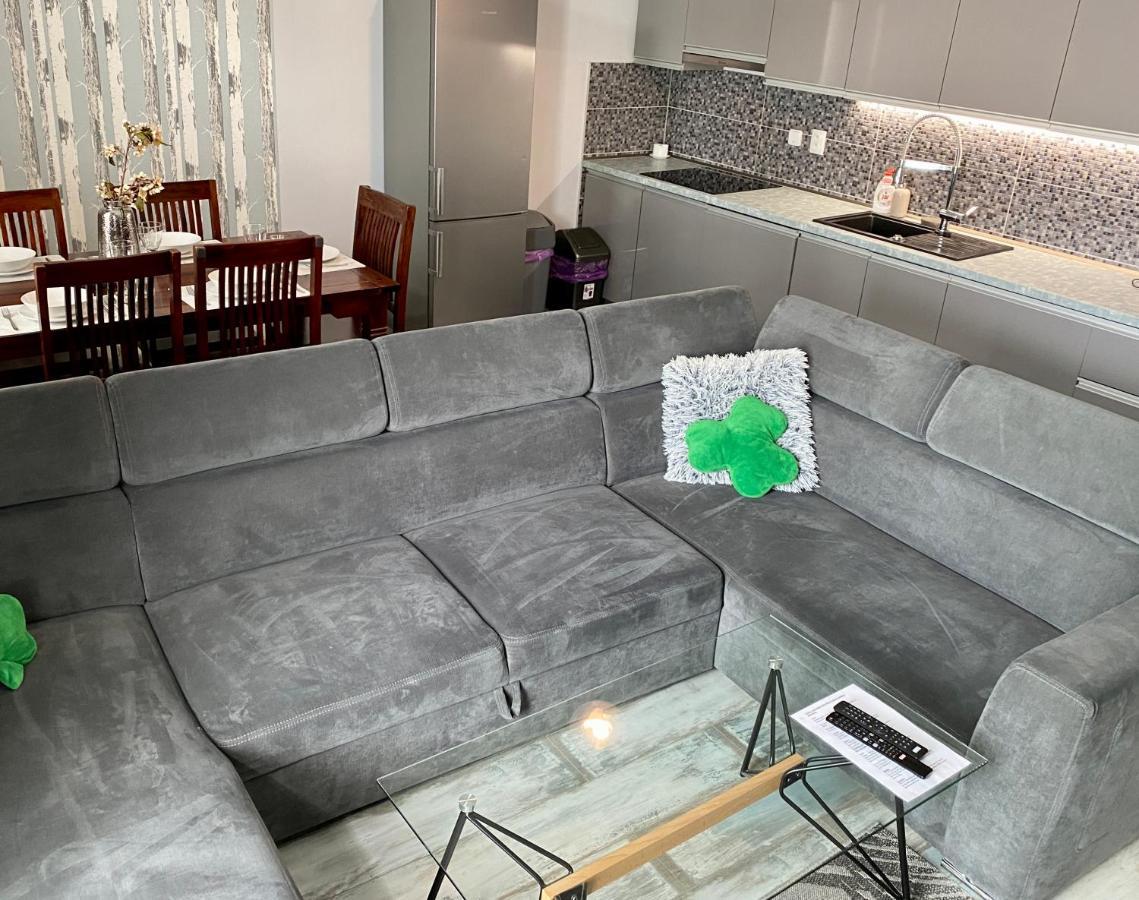 Royal City Centre Apartment Попрад Екстер'єр фото