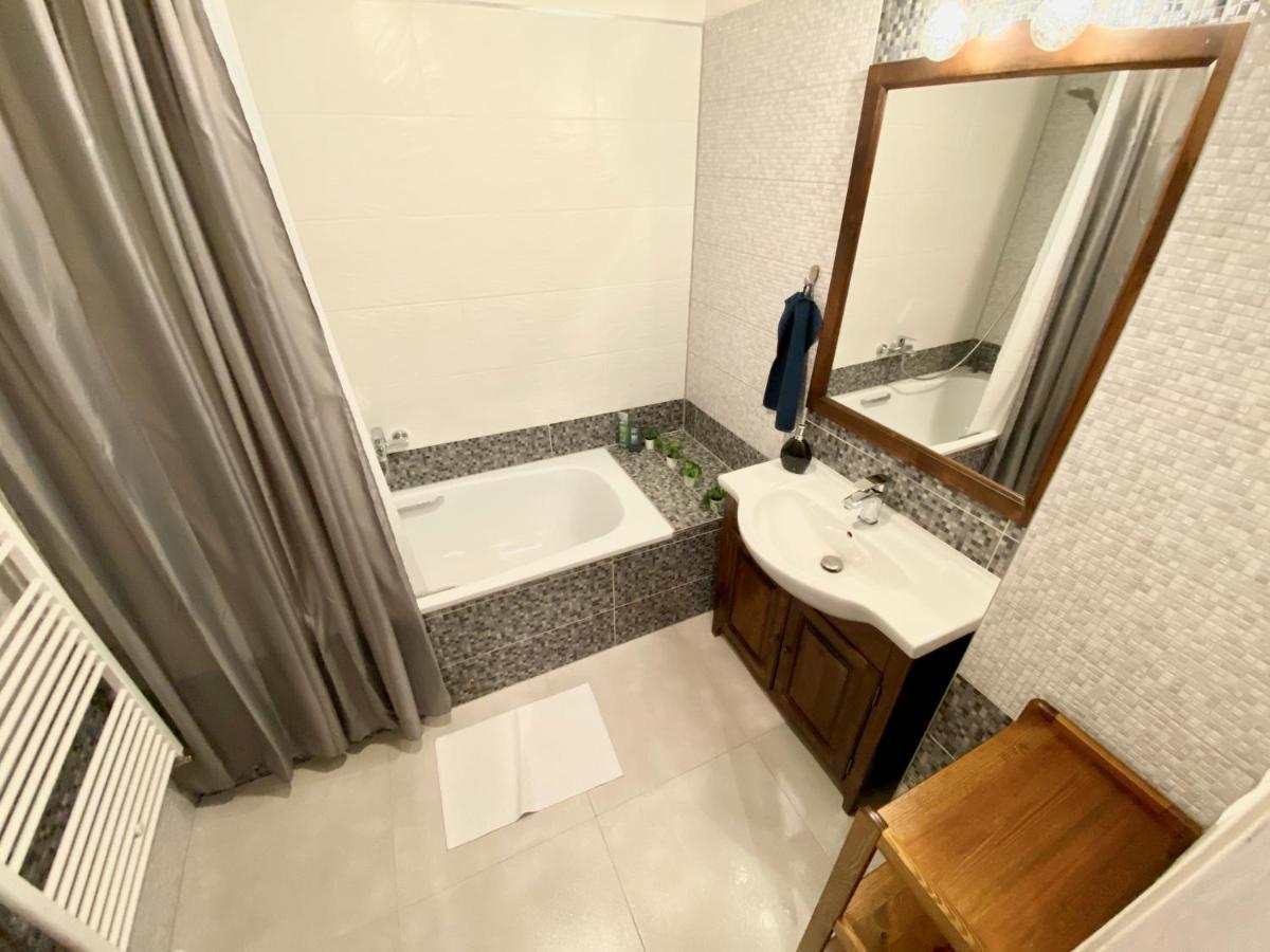 Royal City Centre Apartment Попрад Екстер'єр фото