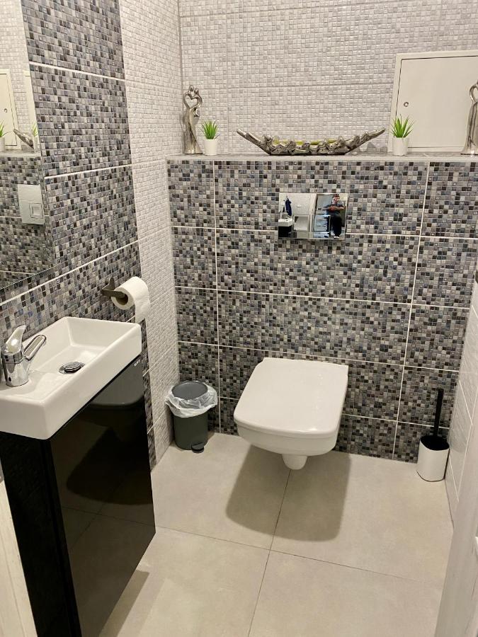 Royal City Centre Apartment Попрад Екстер'єр фото