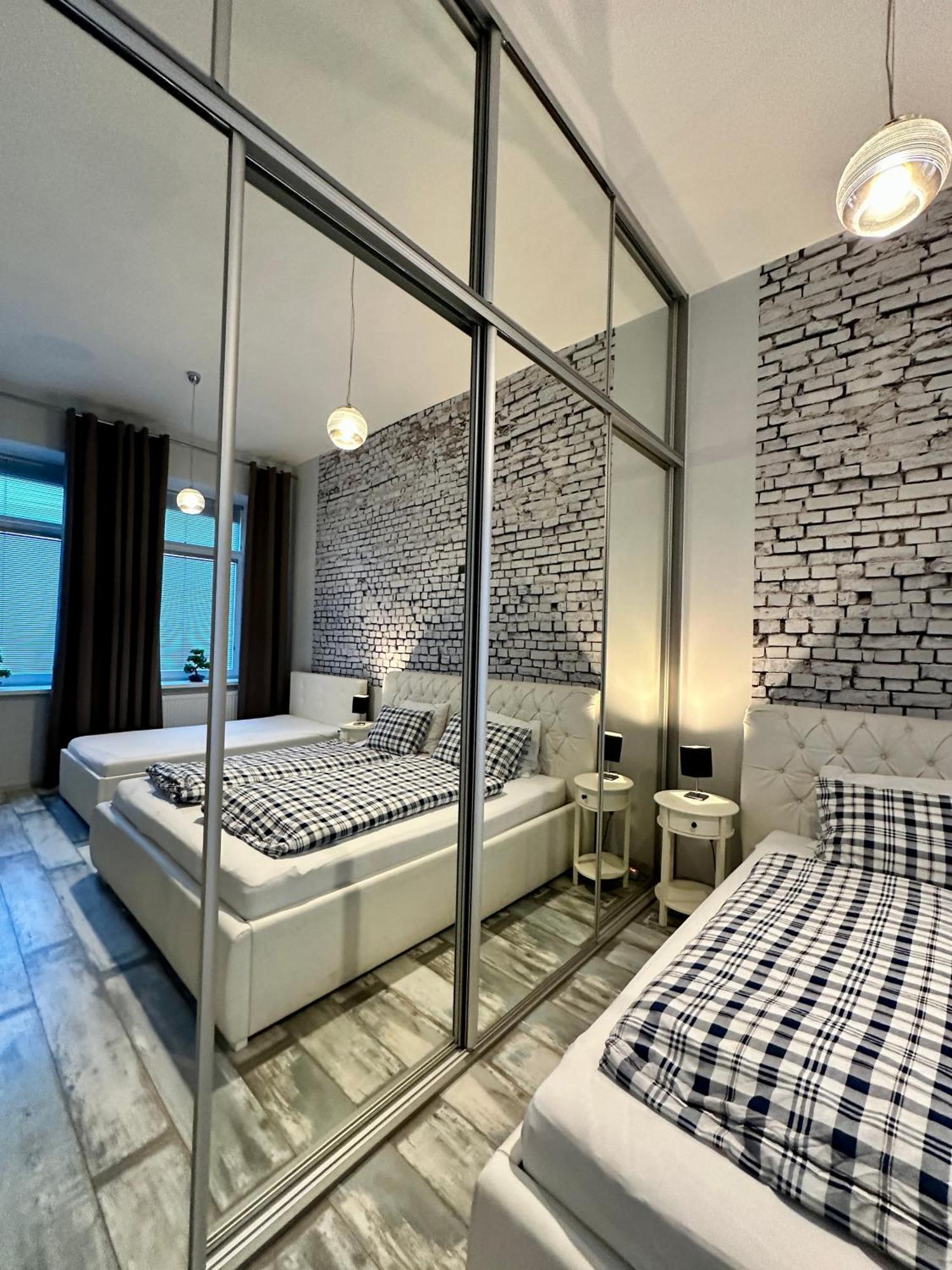Royal City Centre Apartment Попрад Екстер'єр фото