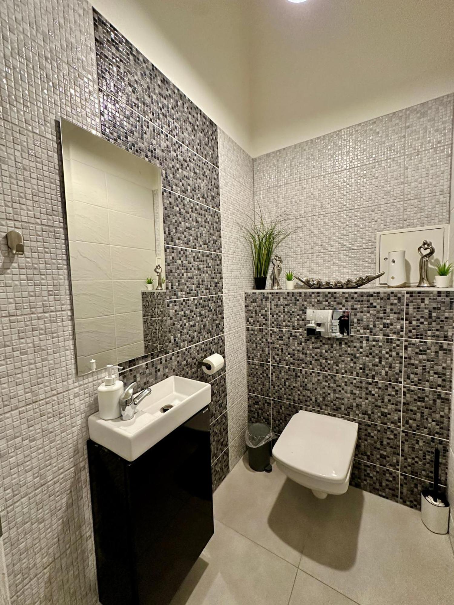 Royal City Centre Apartment Попрад Екстер'єр фото