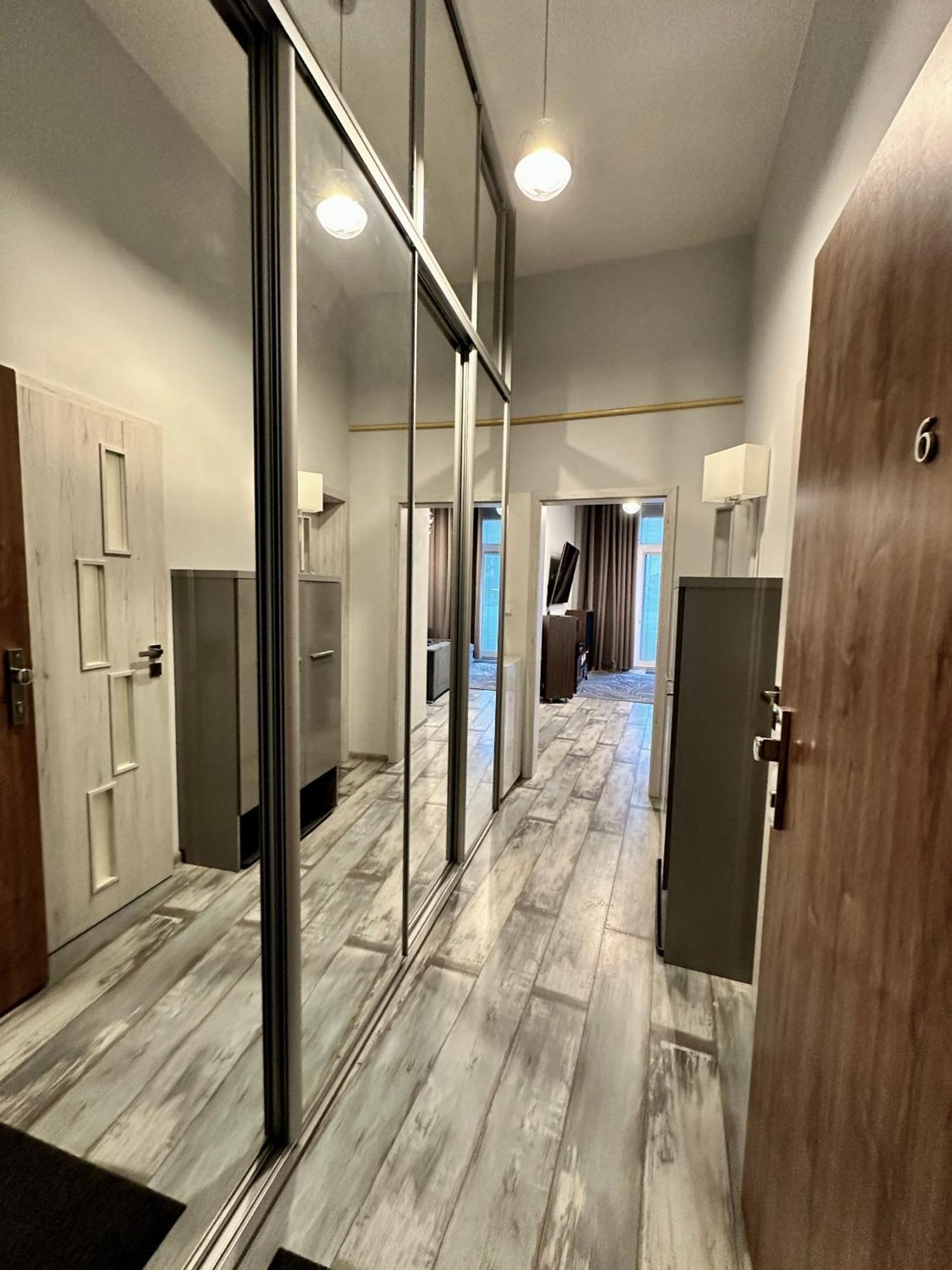 Royal City Centre Apartment Попрад Екстер'єр фото