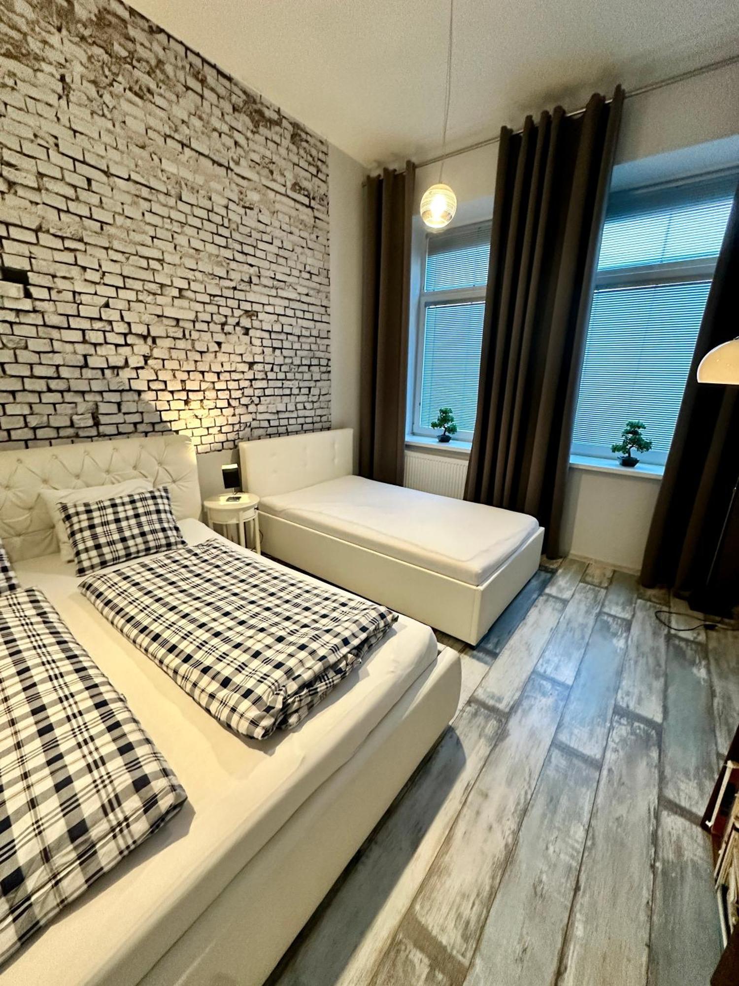Royal City Centre Apartment Попрад Екстер'єр фото