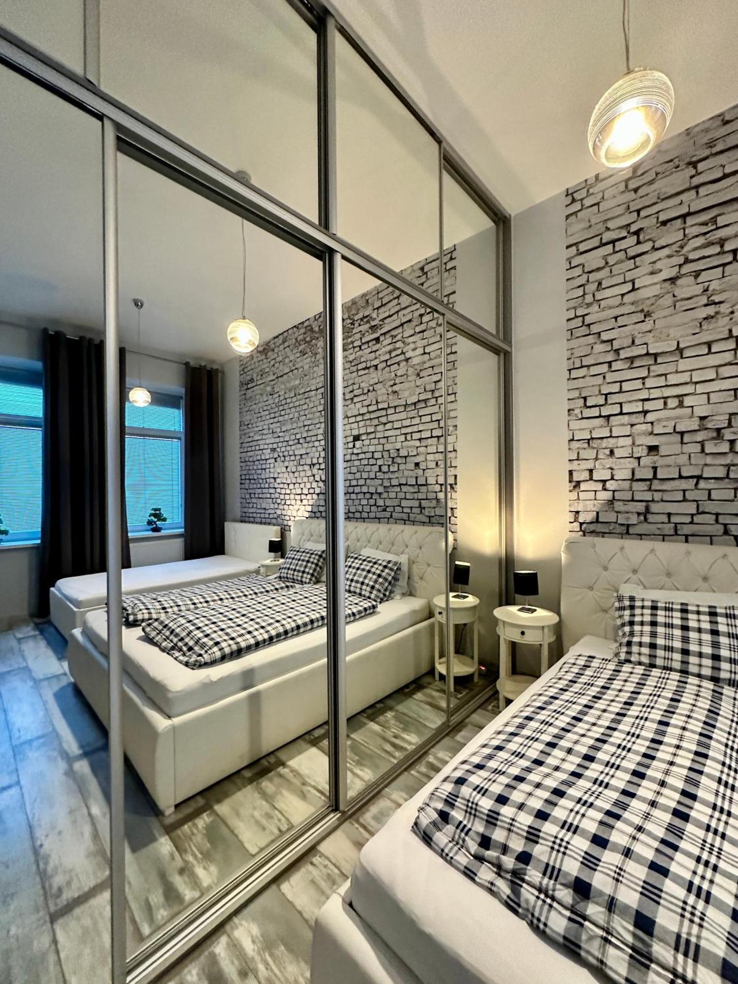 Royal City Centre Apartment Попрад Екстер'єр фото